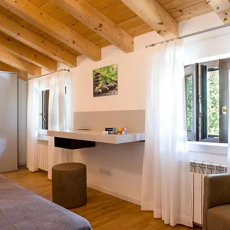 Apartment Locazione Turistica Mare Azzurro-1